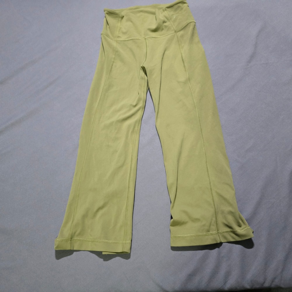 FLAWS Lululemon Flared Yoga Pants Women 6 Green High Rise Ruched Hem LW6CFIS